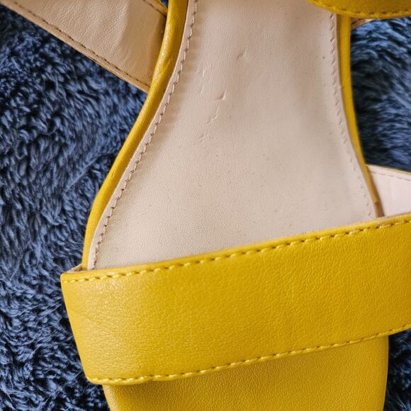 Tahari Desiray Strappy Sandals Slim Heels Buckle yellow Pump Women’s Size 8 - Picture 6 of 8
